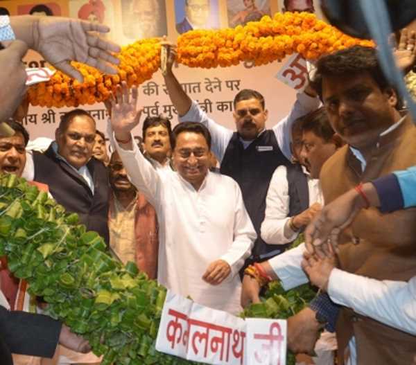 कमलनाथ ने सिंधिया के गढ़ में भरी हुंकार